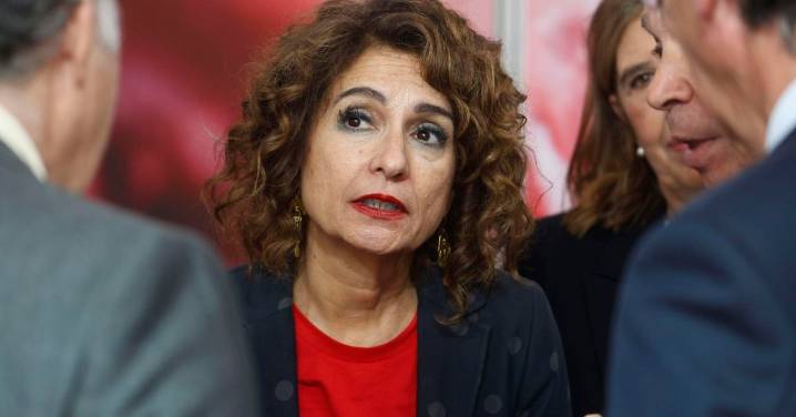 Hacienda convoca a las comunidades para hablar de la reforma de la financiación autonómica