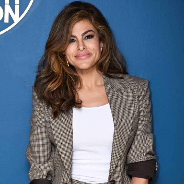Eva Mendes, Ryan Gosling Not Leaving Hollywood For to London