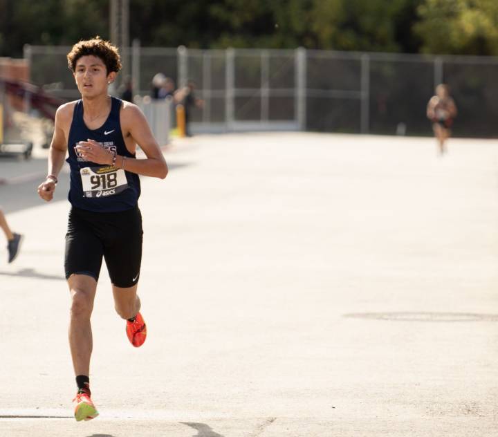 Boys Cross Country: King’s Maximo Zavaleta repeats as CIF