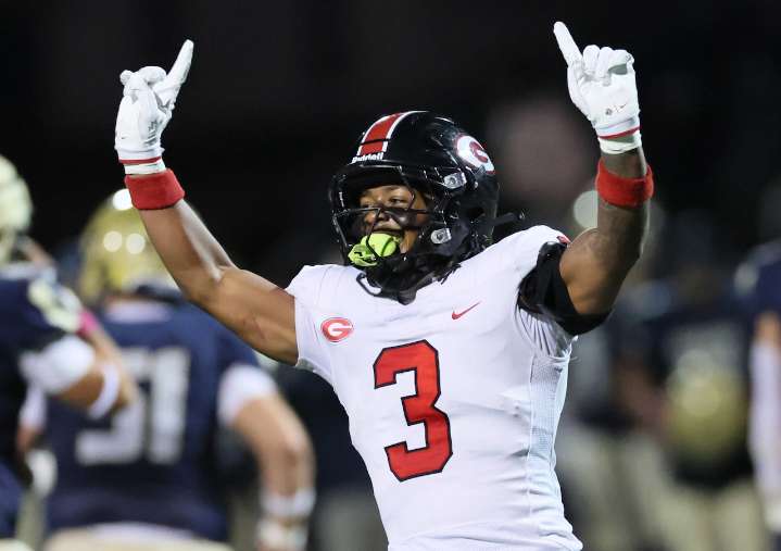 Glenville stops ‘being cute,’ rallies past Lake Catholic to reach Division IV regional final