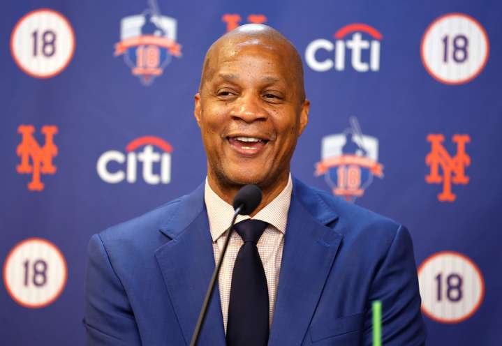 Trump pardons former Mets great Darryl Strawberry