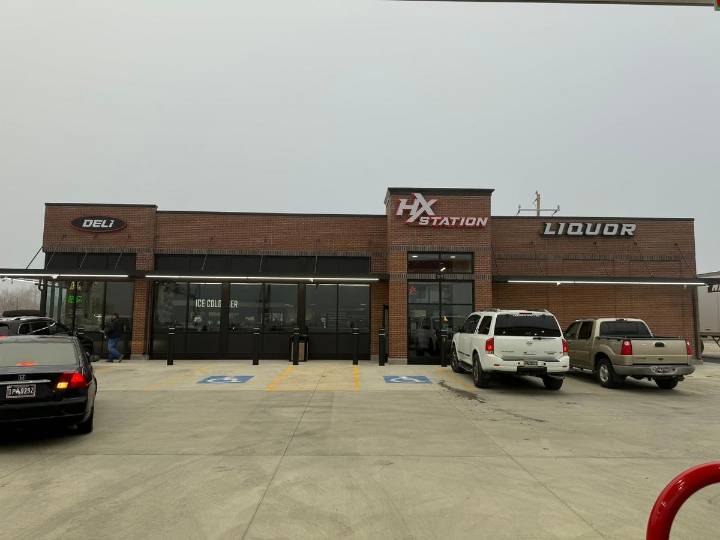 Casper&CloseCurlyQuote;s New Homax Gas Station Opens Its Doors With a Fresh Look