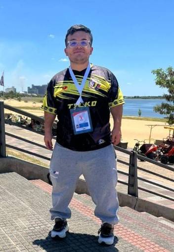 BRILLO INTERNACIONALMENTE -