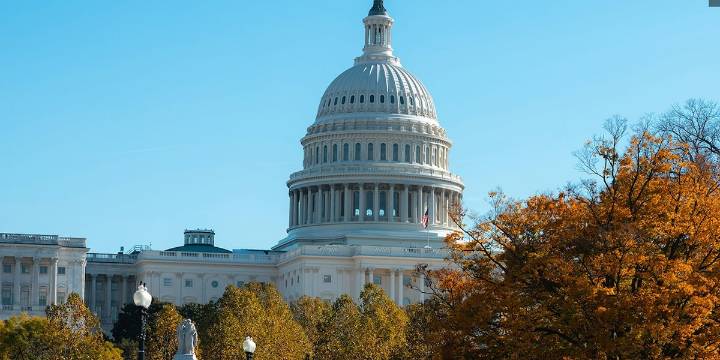 Gillibrand calls for end to government shutdown, health credit extension