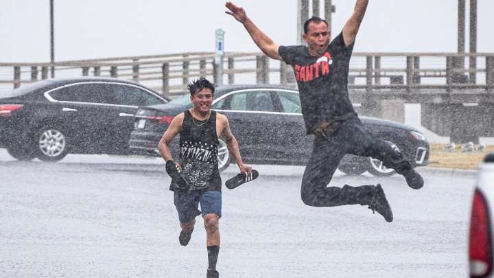 Photos: Nov. 2 front-page photos from the past 20 years