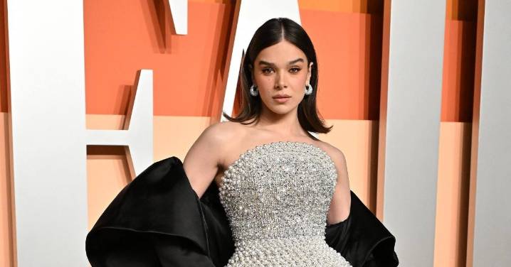 Actor Hailee Steinfeld Stirs Rumors After Sus Red Carpet Gown