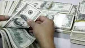 India's Forex Reserves Drop By $6.9 Billion, Still Near Record High Of $704.9 Billion