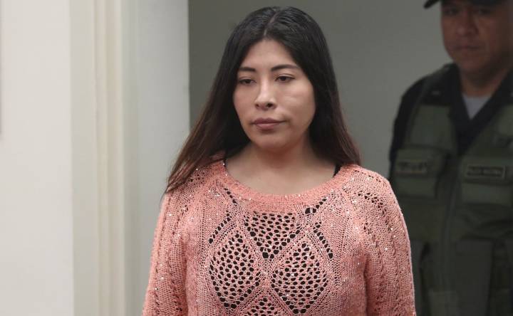 Juez de Perú ordena capturar y encarcelar a Betssy Chávez, ex primera ministra, asilada en la embajada de México