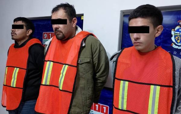 Arrestan a tres con más de medio kilo de mariguana