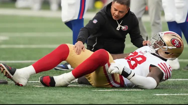 49ers pierden a Mykel Williams tras lesión de rodilla que los deja sin defensa clave