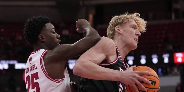 No. 23 Wisconsin stays unbeaten with 94-69 rout of SIU Edwardsville