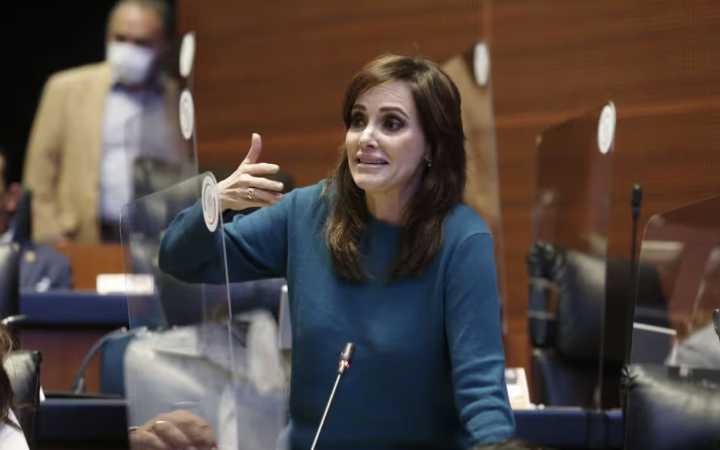 Lilly Téllez acusa a Morena de buscar asilo político para Nicolás Maduro