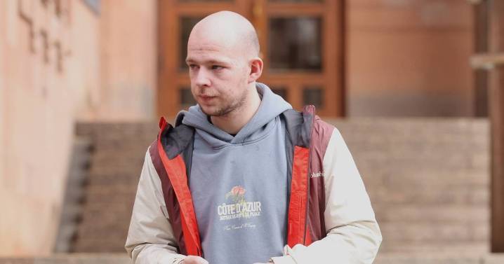 Dad makes 1p bank transfers to his ex-partner's mum with horrific insults in reference