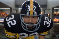 Steelers Legend Franco Harris’ Statue Relocation Goes Wrong & Fans Aren’t Happy