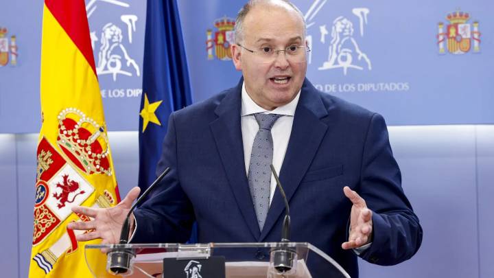 Tellado cree que a la Comunidad Valenciana "le conviene la estabilidad" y confía en un acuerdo con Vox sin ir a elecciones