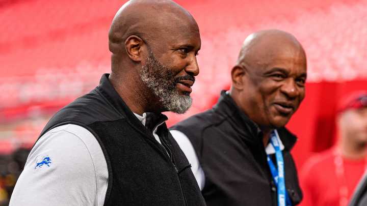 Detroit Lions stand pat at NFL trade deadline, NY Jets hold fire sale