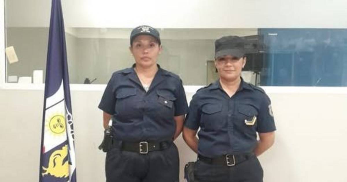 Tuvo a su bebé frente a una comisaría gracias a la ayuda de dos policías