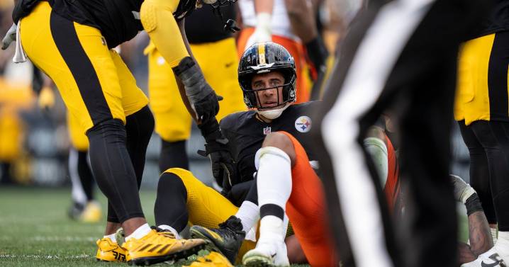 Steelers QB Aaron Rodgers has "slight break" in non