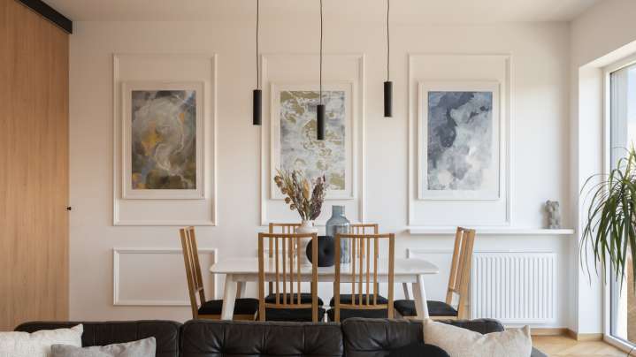 The Timeless Design Trend That Is Slowly Replacing Picture Frame Molding