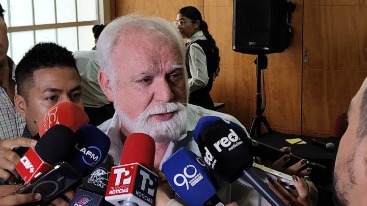 Félix León Martínez, director de Adres, se refirió en Cali a la crisis del sistema de salud y reveló casos investigados en el Valle