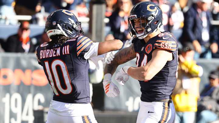 Bears at Eagles odds, picks and predictions