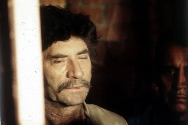 Reclama 'Don Neto' devolución de dinero