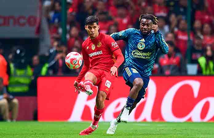 Campeón Toluca vence al América