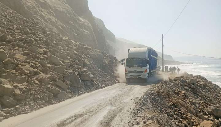 Arequipa: derrumbe en la Panamericana Sur bloqueó el tránsito por más de 12 horas
