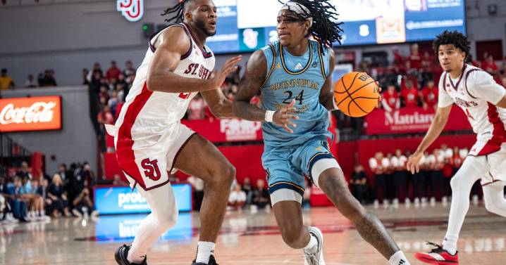 No. 5 St. John's opens Pitino's third season with 108