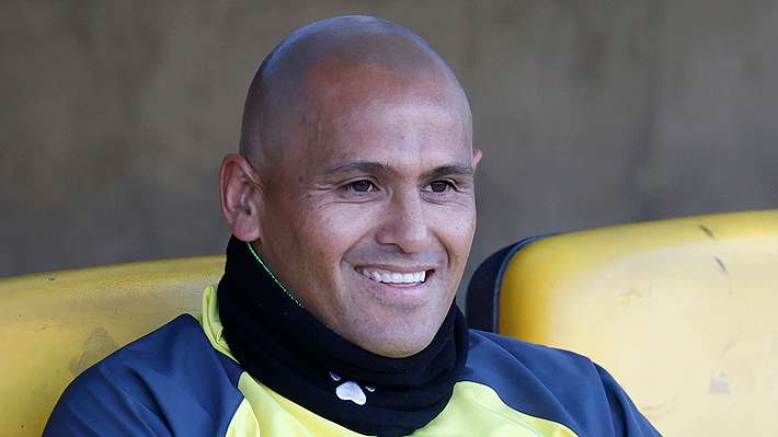 Oficial: Tras retirarse como jugador hace un mes, Humberto "Chupete" Suazo ya tiene club para iniciar su carrera como DT El ex delantero inicia una aventura.