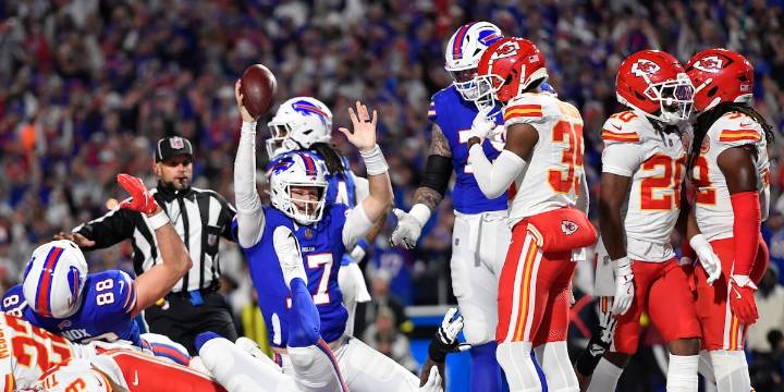 Allen has 3 TDs and Bills use sturdy defense to top Mahomes and Chiefs 28