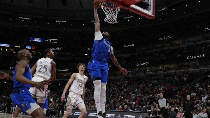 NBA rumors: Fans debate Bulls’ potential Anthony Davis trade with Mavericks in chaos