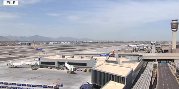 Report: FAA’s plan to reduce air traffic by 10% includes Phoenix Sky Harbor