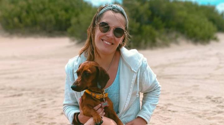 Quién era la periodista que murió tras caer desde un acantilado en Mar del Plata cuando se sacaba fotos