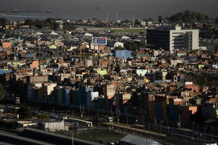 Indec: una familia tipo necesitó $ 1.213.799 para no ser considerada pobre