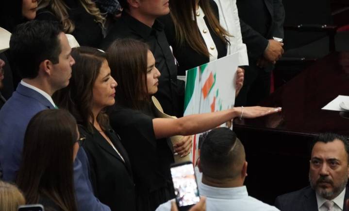 "¡Ni un paso atrás!": Grecia Quiroz es alcaldesa de Uruapan