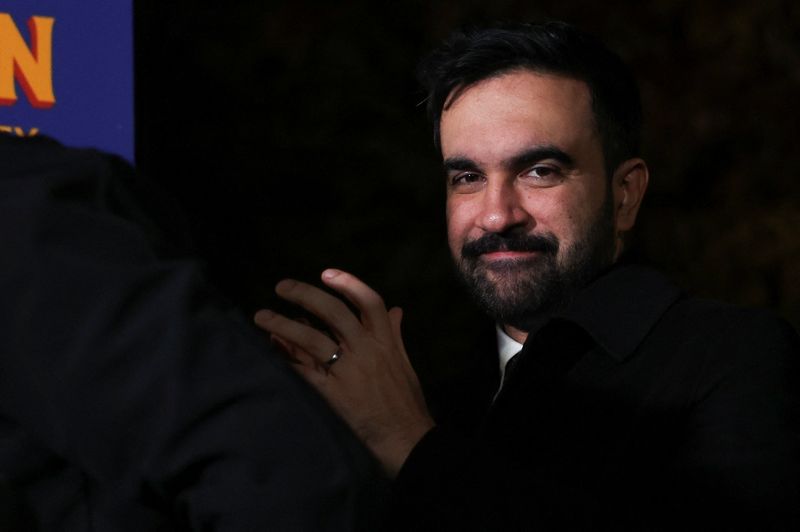 Trump backs Cuomo, threatens to cut funds for New York City if Mamdani wins mayoral race