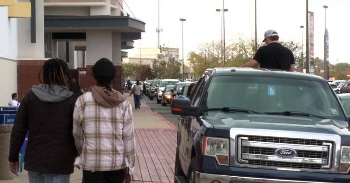Black Friday rush packs Shreveport