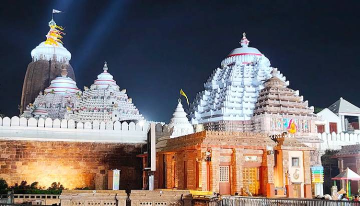 Servitor Under Scrutiny For Use Of Vanaspati Ghee In Mahaprasad At Puri Jagannath Temple