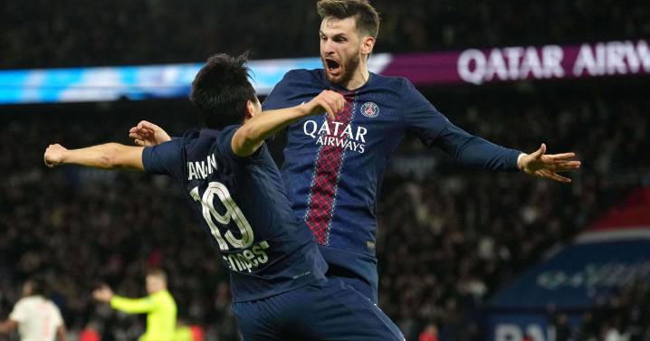 Ramos scores winner deep into stoppage time for Ligue 1 leader Paris Saint