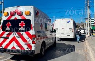 Mujer termina lesionada al resbalar y caer de transporte público al norte de Saltillo
