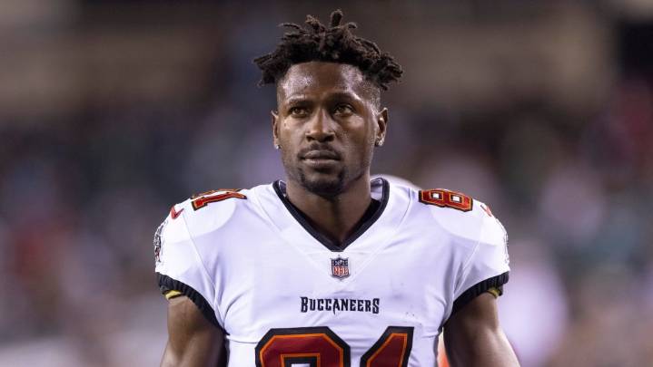 Former NFL Star Antonio Brown Returns to Miami After Waiving Extradition