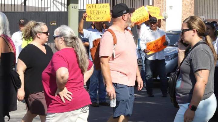 Guías denuncian acoso y monopolio de taxistas a cruceristas en Mazatlán