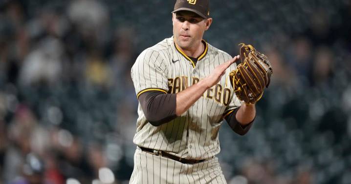 San Diego Padres hire former reliever Craig Stammen as manager