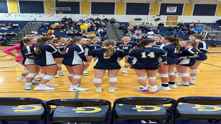 DeWitt volleyball beats Waverly, seeks fourth straight district title
