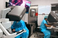 ¡Hito médico! Realizan primeras cirugías robóticas de endometriosis en un hospital público