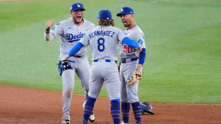Los Dodgers de Los Ángeles pusieron la Serie Mundial de Béisbol al rojo vivo: vencieron a Azulejos de Toronto y habrá séptimo partido