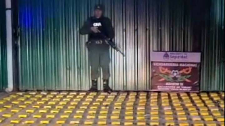 Sapardo: gendarmería utilizó un meme viral para un operativo donde secuestró 431 kilos de cocaína