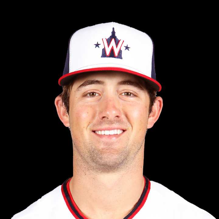 Mets sign infielder to minor league deal with an invite to camp