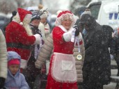 'Hearts are warm' — Snow fails to freeze festive spirit at 31st annual Essex Jingle Bell Run